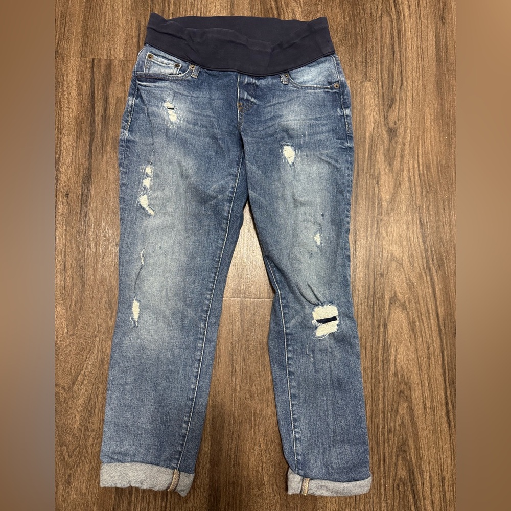 Gap Maternity crops